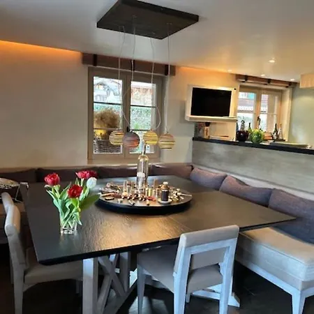 Holiday home Warm And Spacious Surrounded By Greenery *
