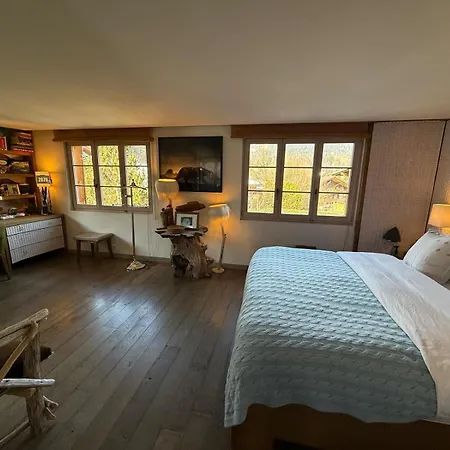 Holiday home Warm And Spacious Surrounded By Greenery *