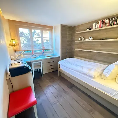 Warm And Spacious Surrounded By Greenery